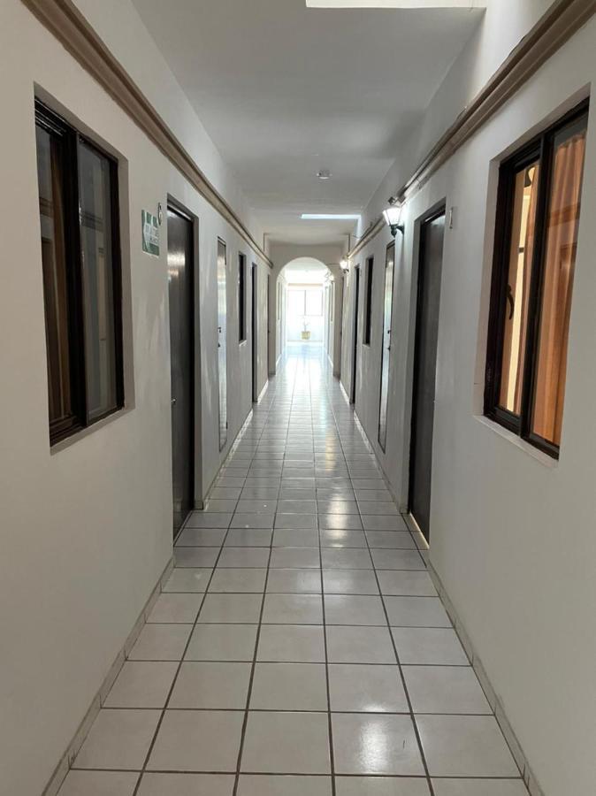 Hotel Moreno Сьюдад-Вальес Экстерьер фото